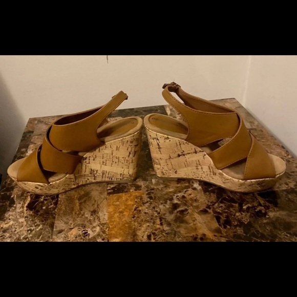 Sandals - Picture 3 of 5